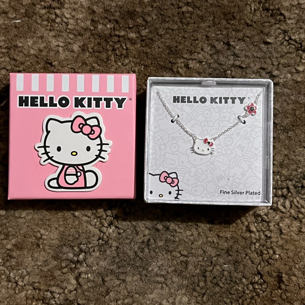 NEW Hello Kitty Necklace in Silver